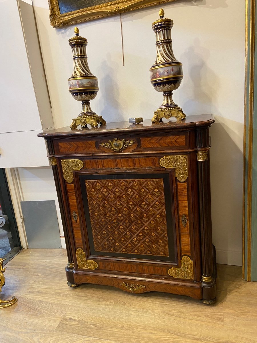 Napoleon III Support Furniture