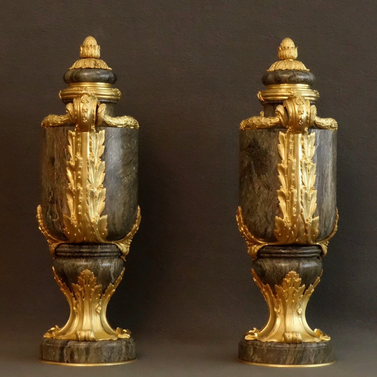 Paire De Grands Pots Couverts XIX ème-photo-2