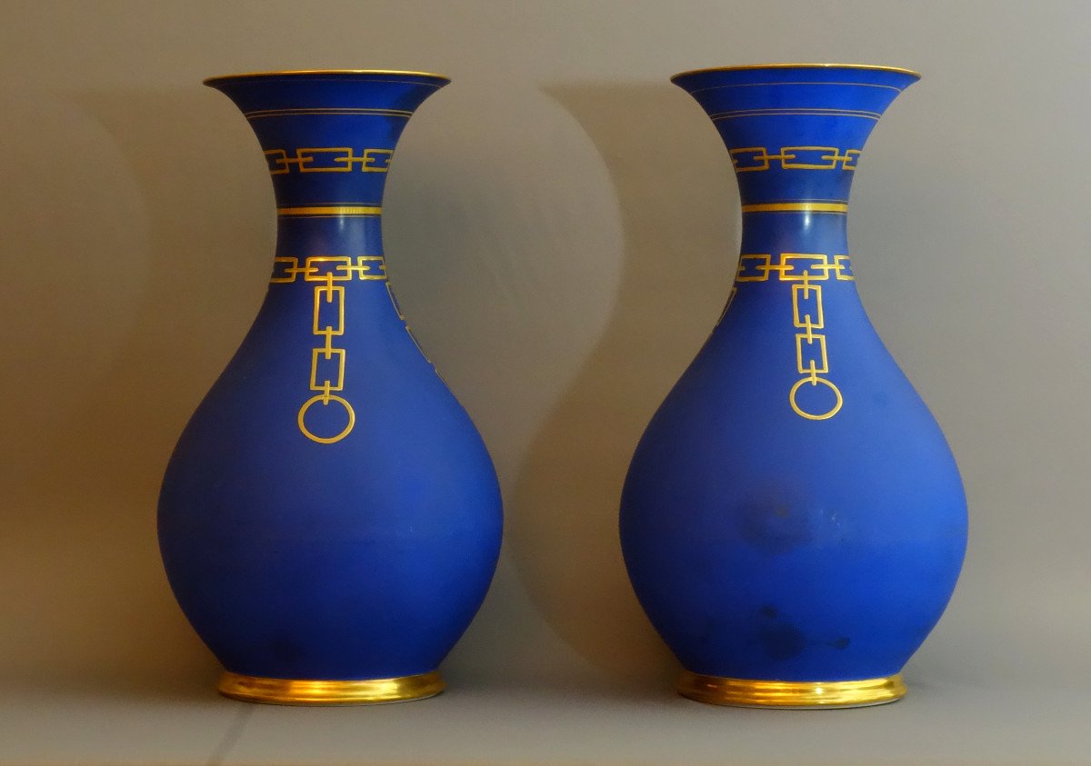 Paire De Grands Vases Fuseau en Porcelaine De Paris Vers 1830-photo-3