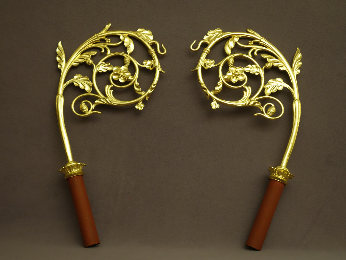 Paire de décorations de tentures 1850