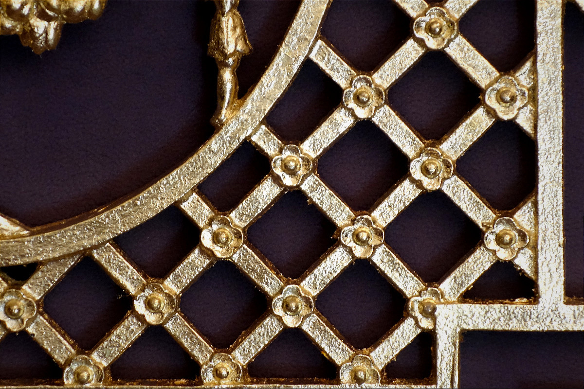 Pair Of 19th Century Cast Iron Clostra Grilles-photo-1