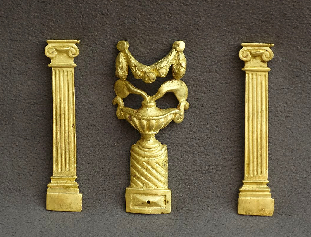 A Rare Series Of Small Bronze Objects, Circa 1550-photo-2
