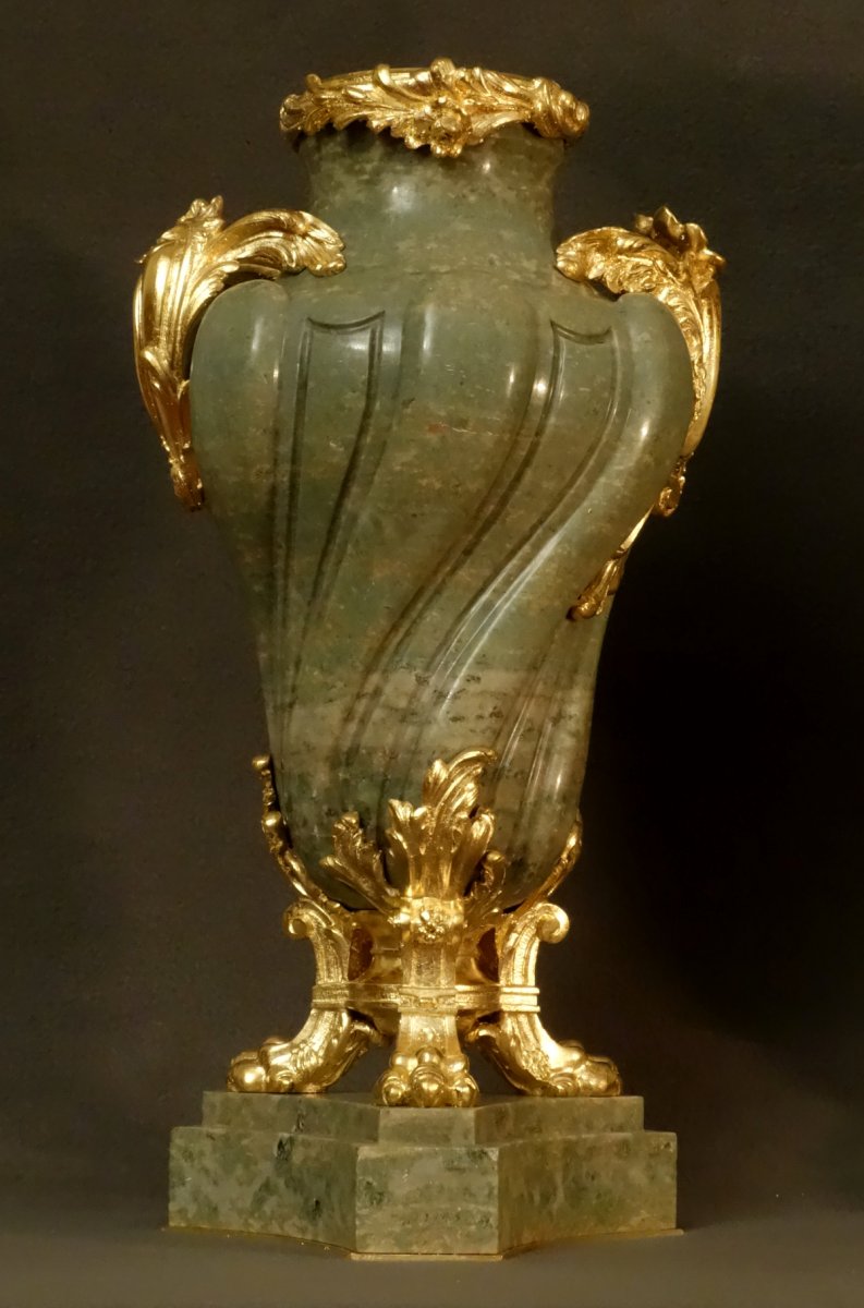 Paire De Grands Vases En Serpentine XIXème-photo-2
