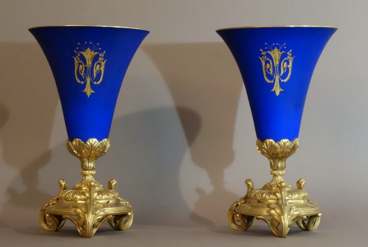 - Paire De Vases Cornets, Porcelaine De Paris, 1830-photo-2