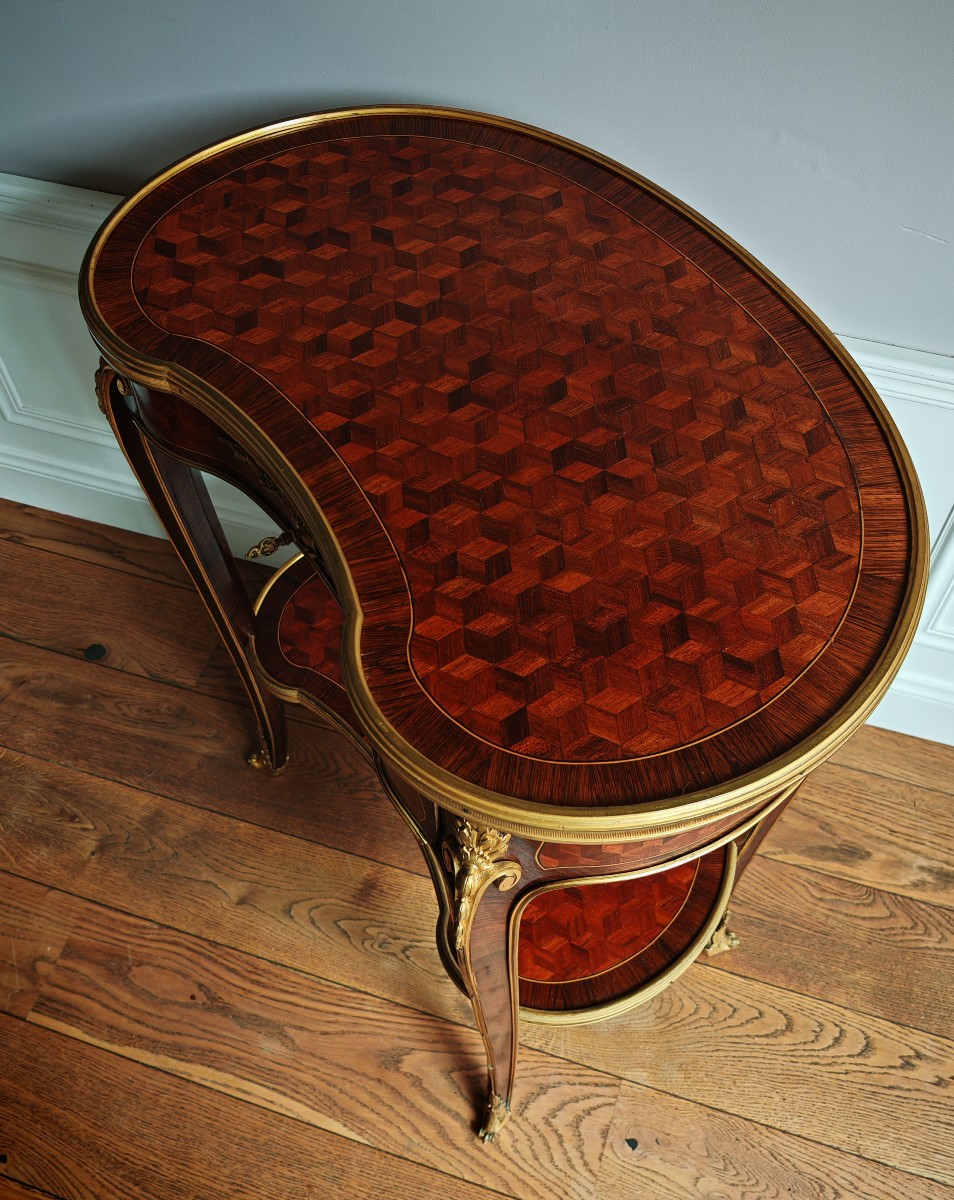 Louis XV Style End Table-photo-4