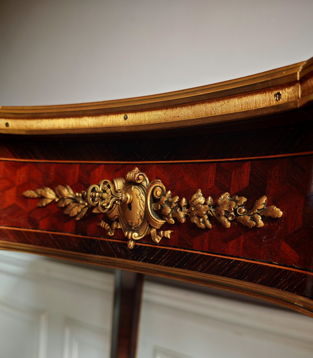 Louis XV Style End Table-photo-1