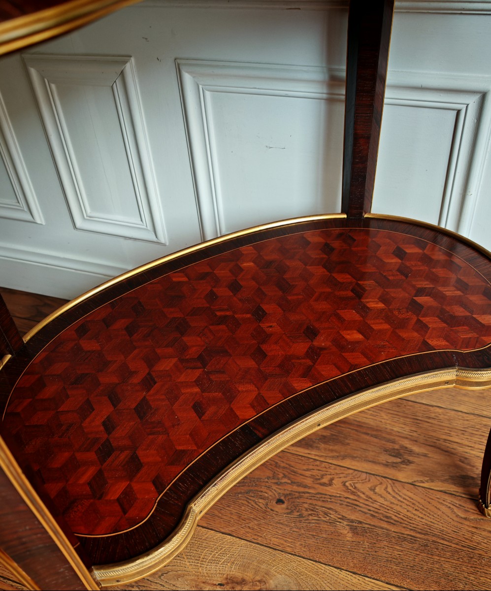 Louis XV Style End Table-photo-2