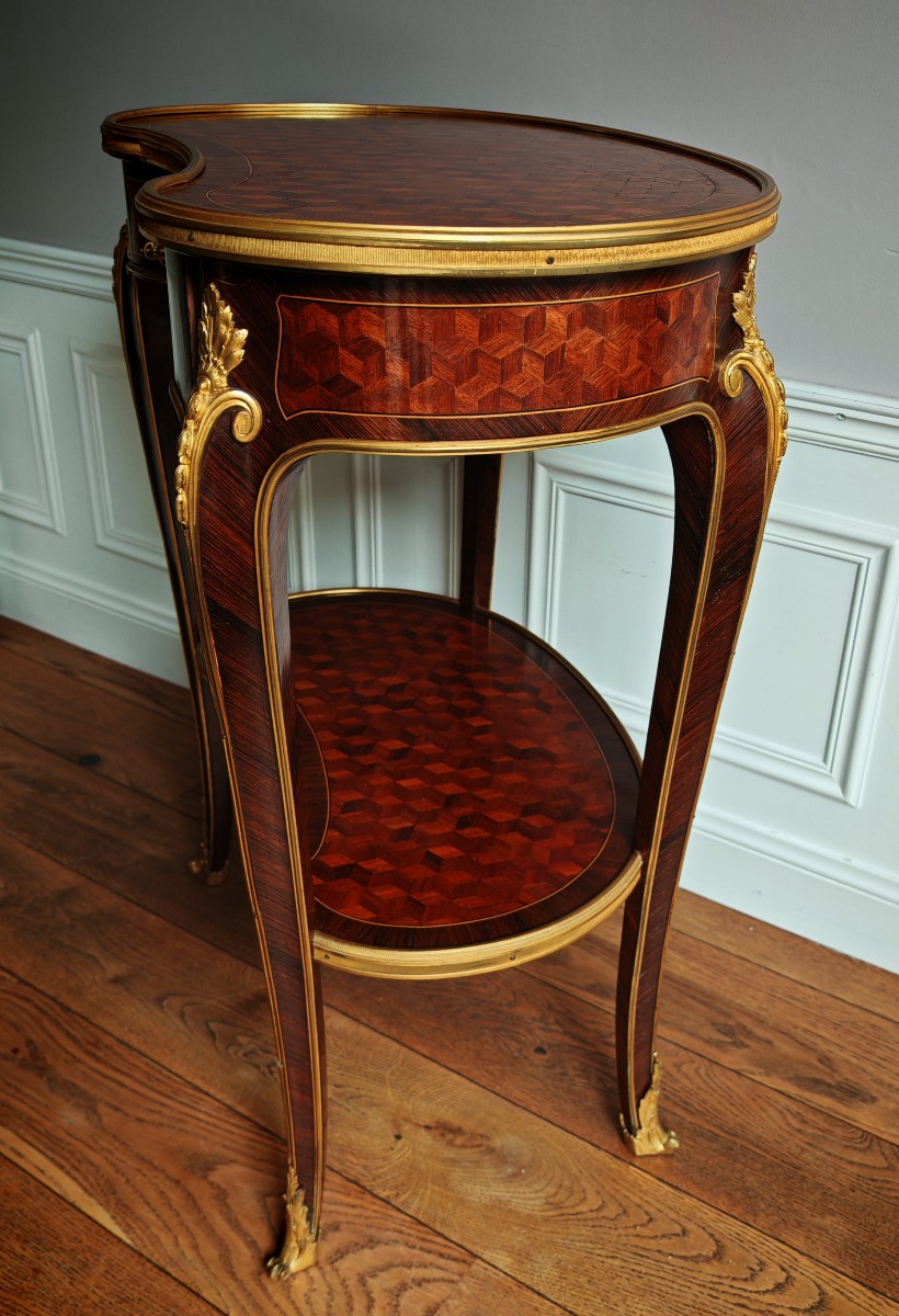 Louis XV Style End Table-photo-4