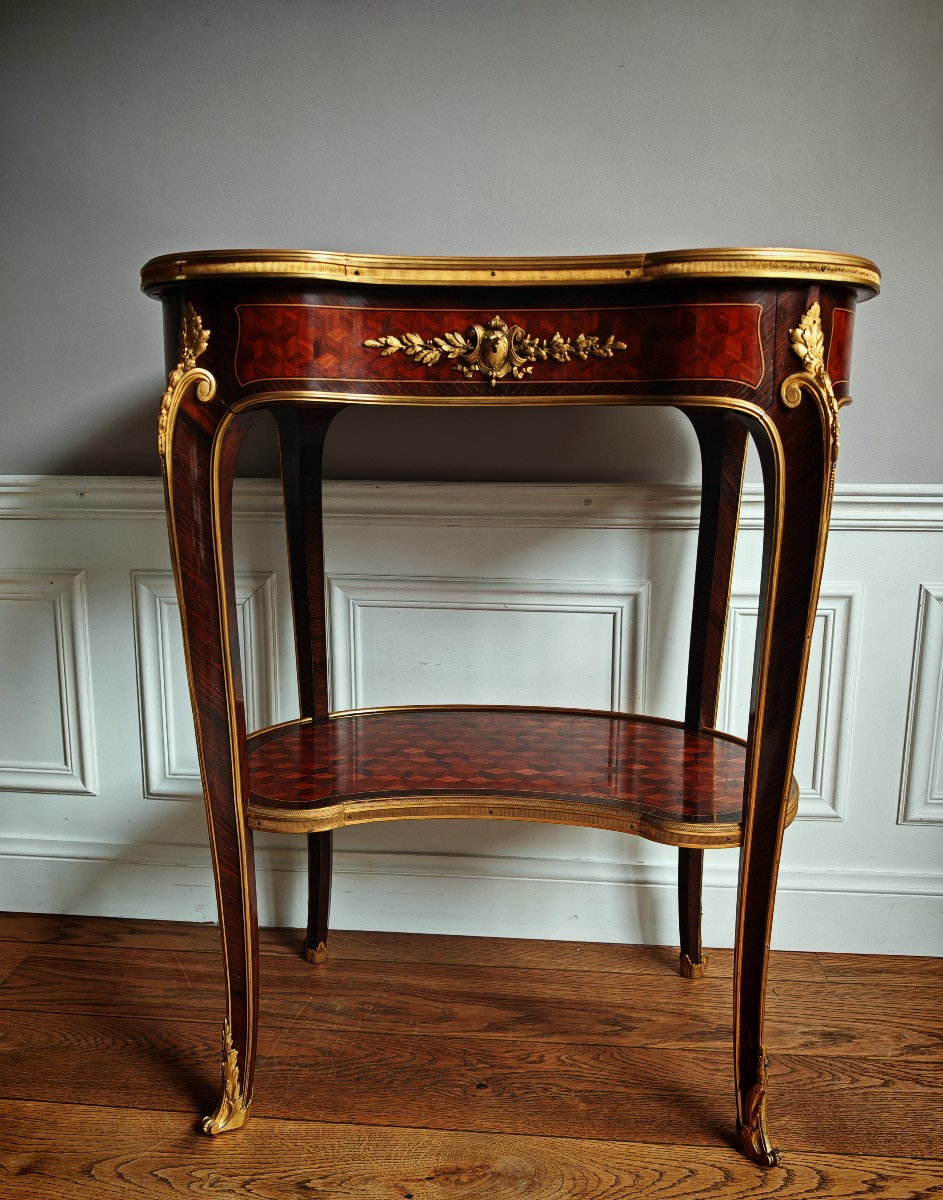 Louis XV Style End Table-photo-6