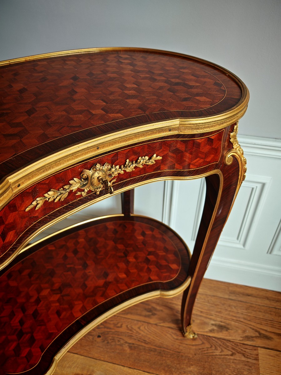 Louis XV Style End Table-photo-8