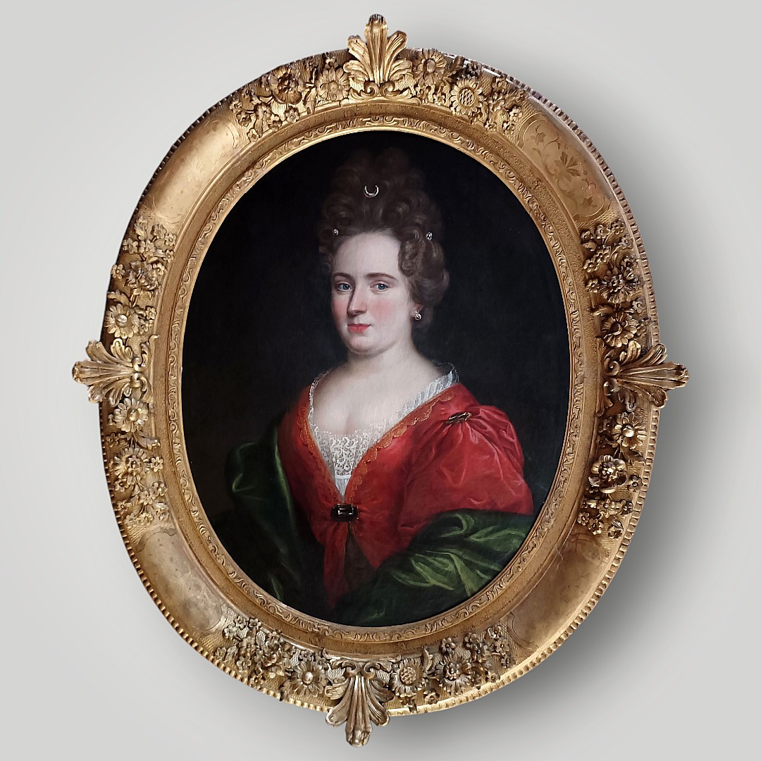 Ecole française du XVIIIe portrait de dame en Diane