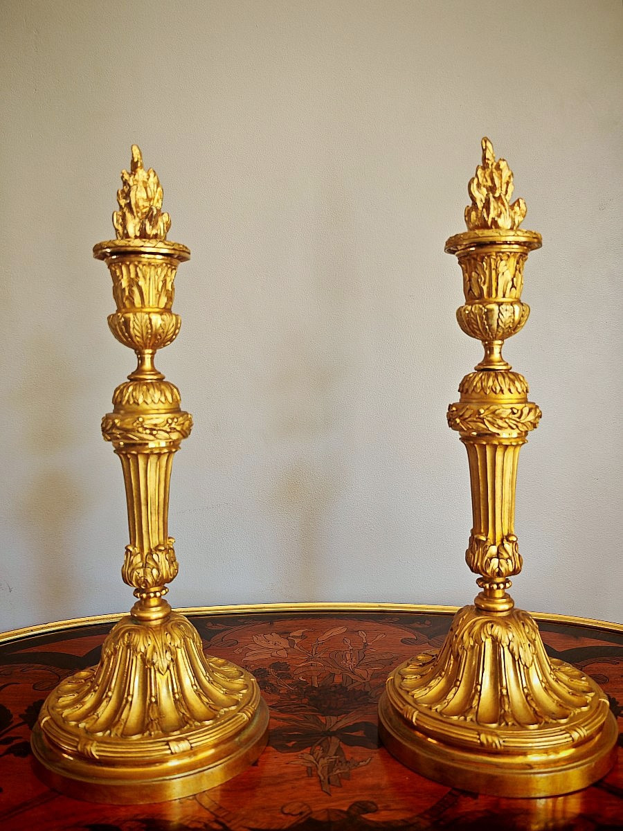 Paire De Bougeoirs Louis XVI