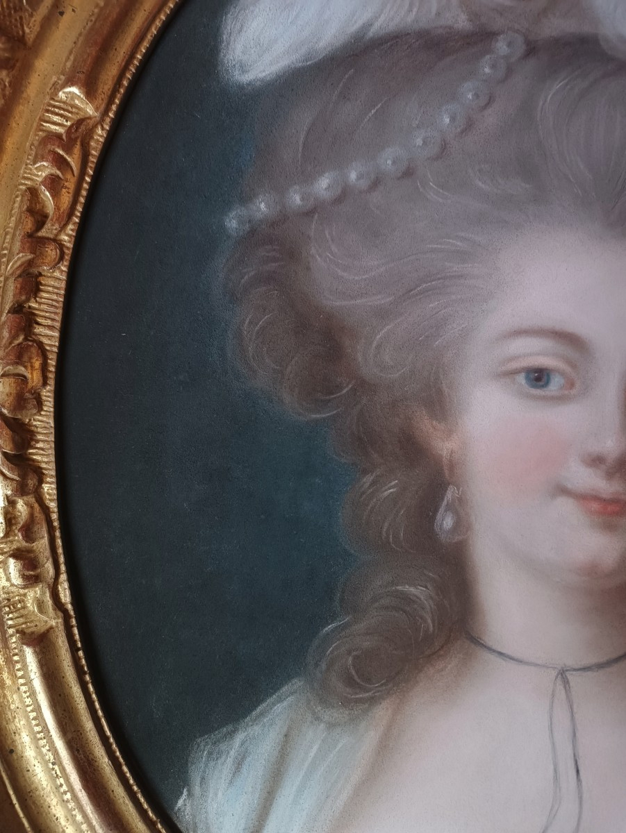 French School, 18th Century, Pastel Portrait Of A Young Girl -photo-4