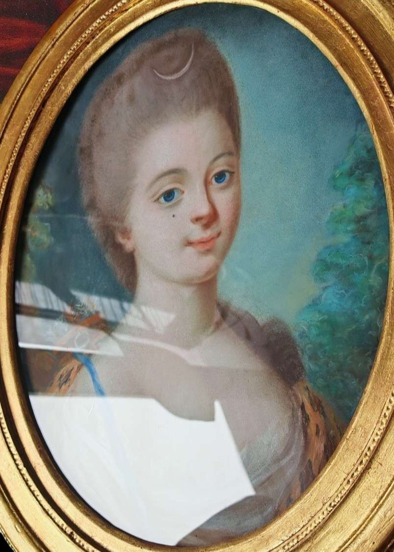 Ecole française du XVIIIe siècle portrait d'une jeune fille en Diane pastel-photo-2
