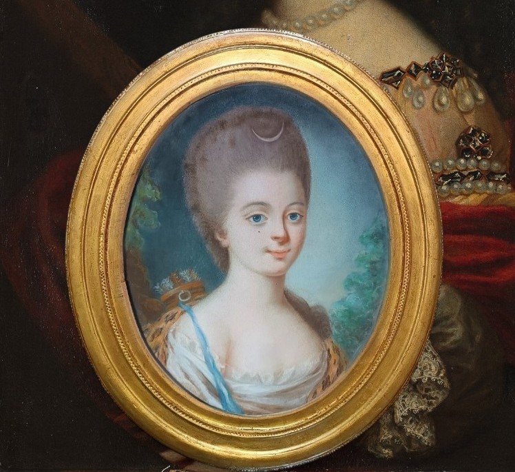 French School, 18th Century, Pastel Portrait Of A Young Girl In A Diadem.