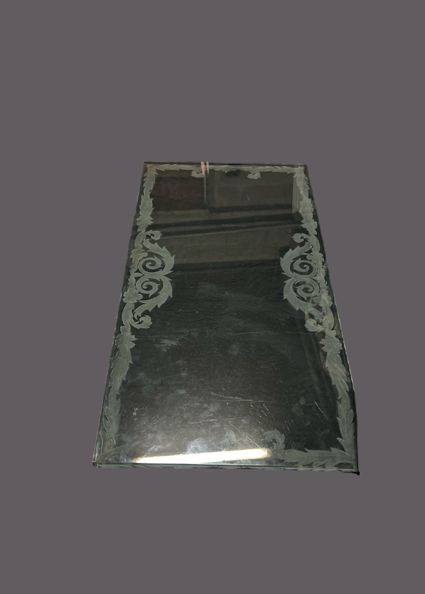 Rare Table Basse Sculpturale en forme d'Ours en Bronze- Patine verte et Plateau en Verre Gravé -photo-3