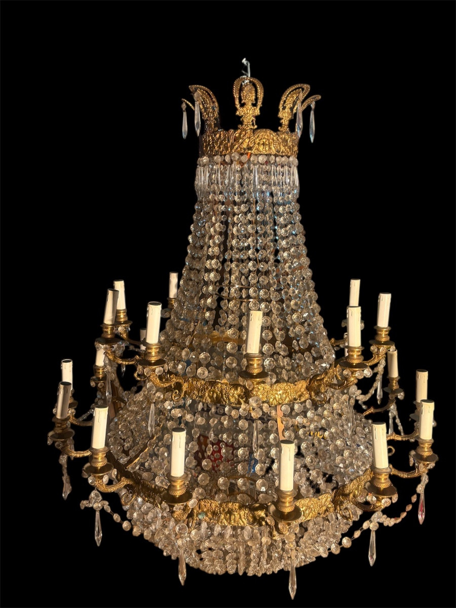 GRAND LUSTRE PANIER EN BRONZE DORÉ ET CRISTAL MILIEU DU 19ème SIÈCLE