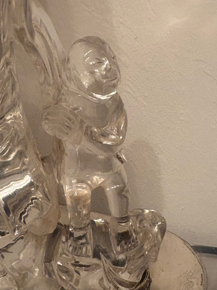 Statuette  chinoise en cristal de roche sculpté représentant une Guanyin avec un enfant.-photo-3