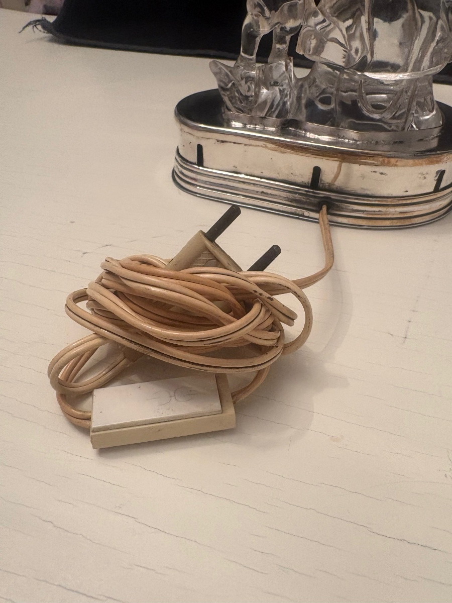 Statuette  chinoise en cristal de roche sculpté représentant une Guanyin avec un enfant.-photo-4