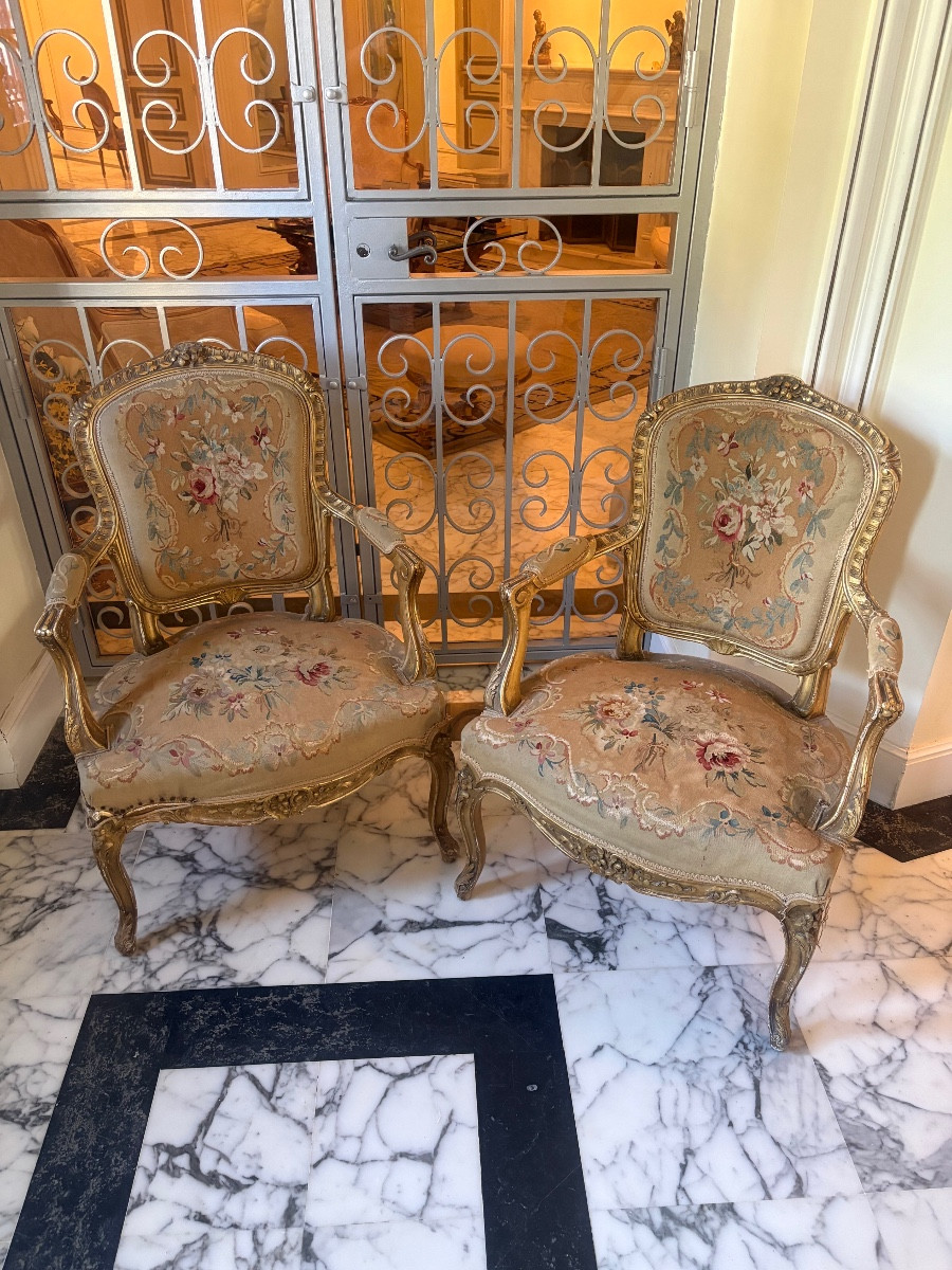 Paire de fauteuils Louis XV- tapisserie d’Aubusson