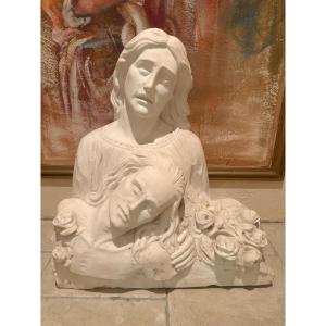 Importante sculpture en marbre- Vierge de pitié Christ aux fleurs