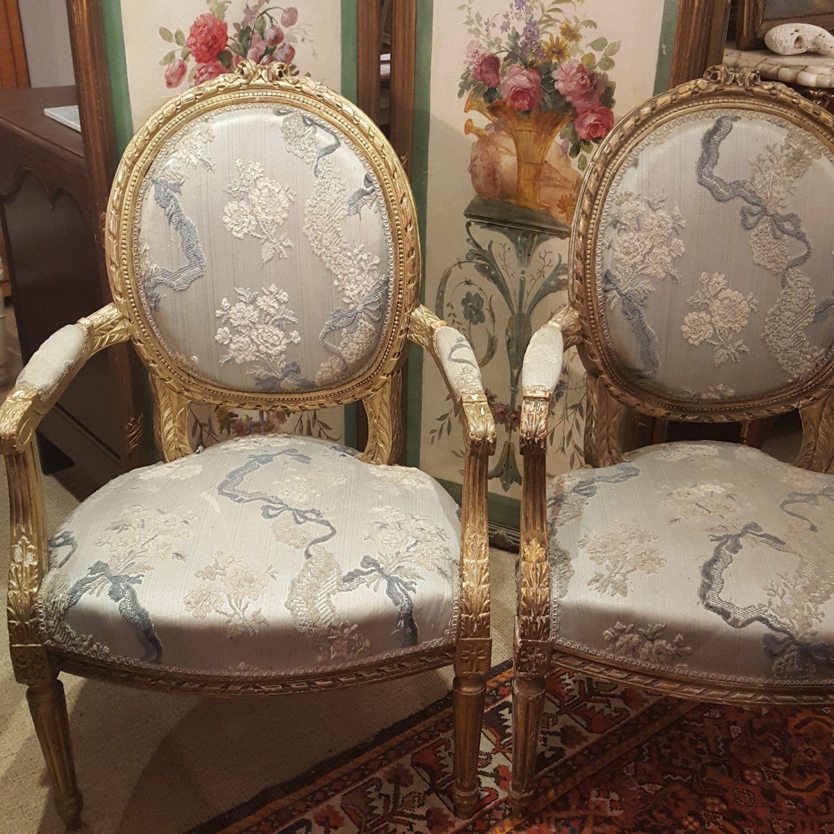 Paire De fauteuils Médaillon Louis XVI