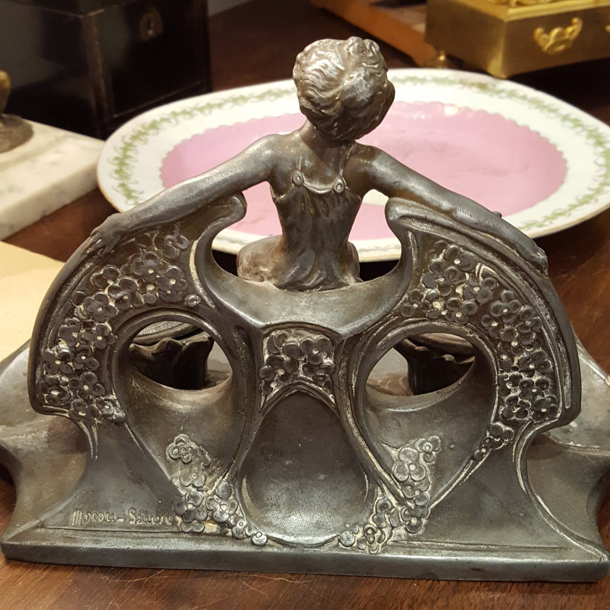 Art Nouveau : Encrier Femme Aux Papillons-photo-1