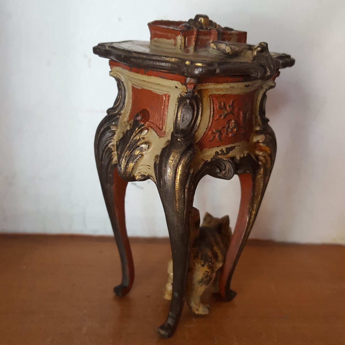 Chat et Meuble Miniature Encrier-photo-2