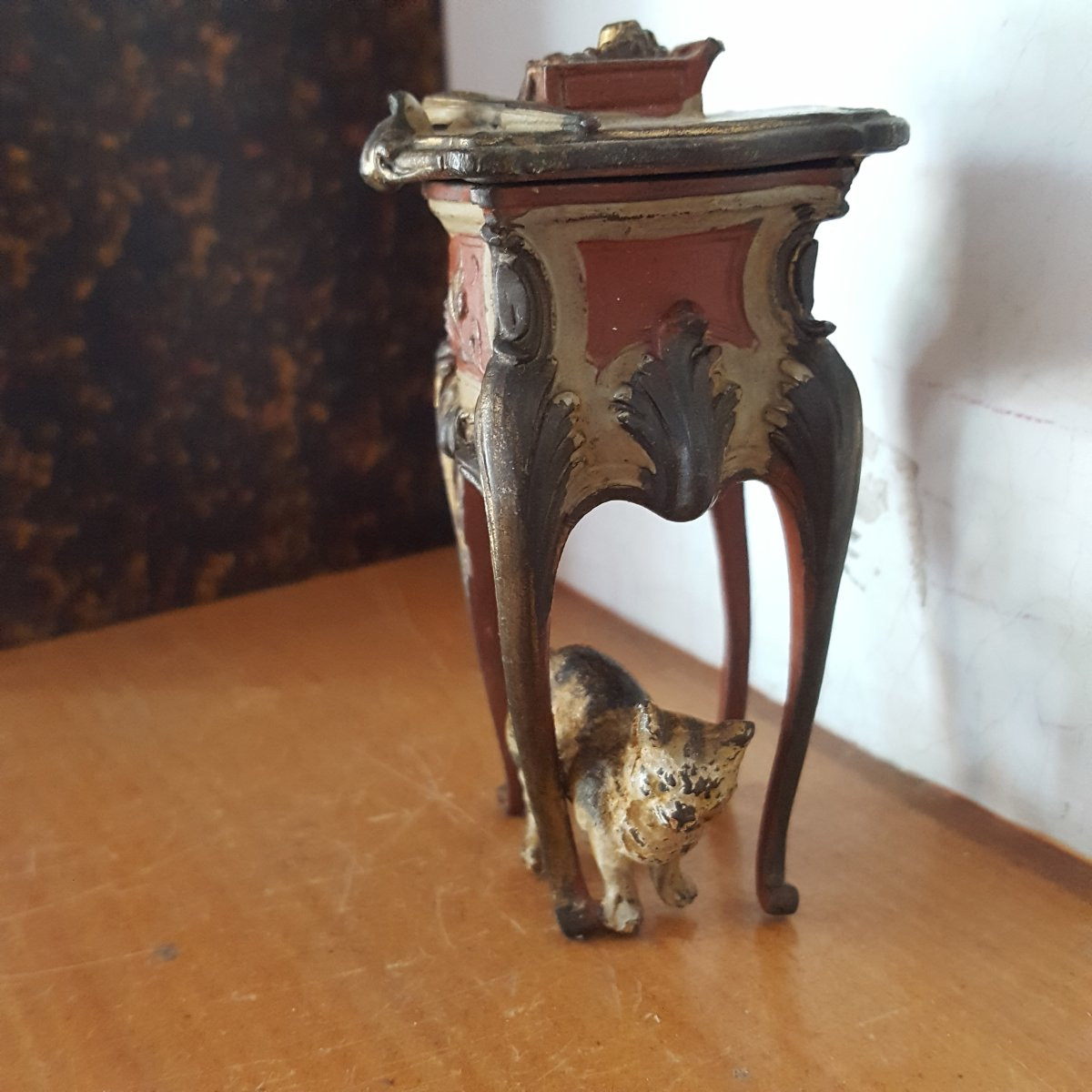 Chat et Meuble Miniature Encrier-photo-4