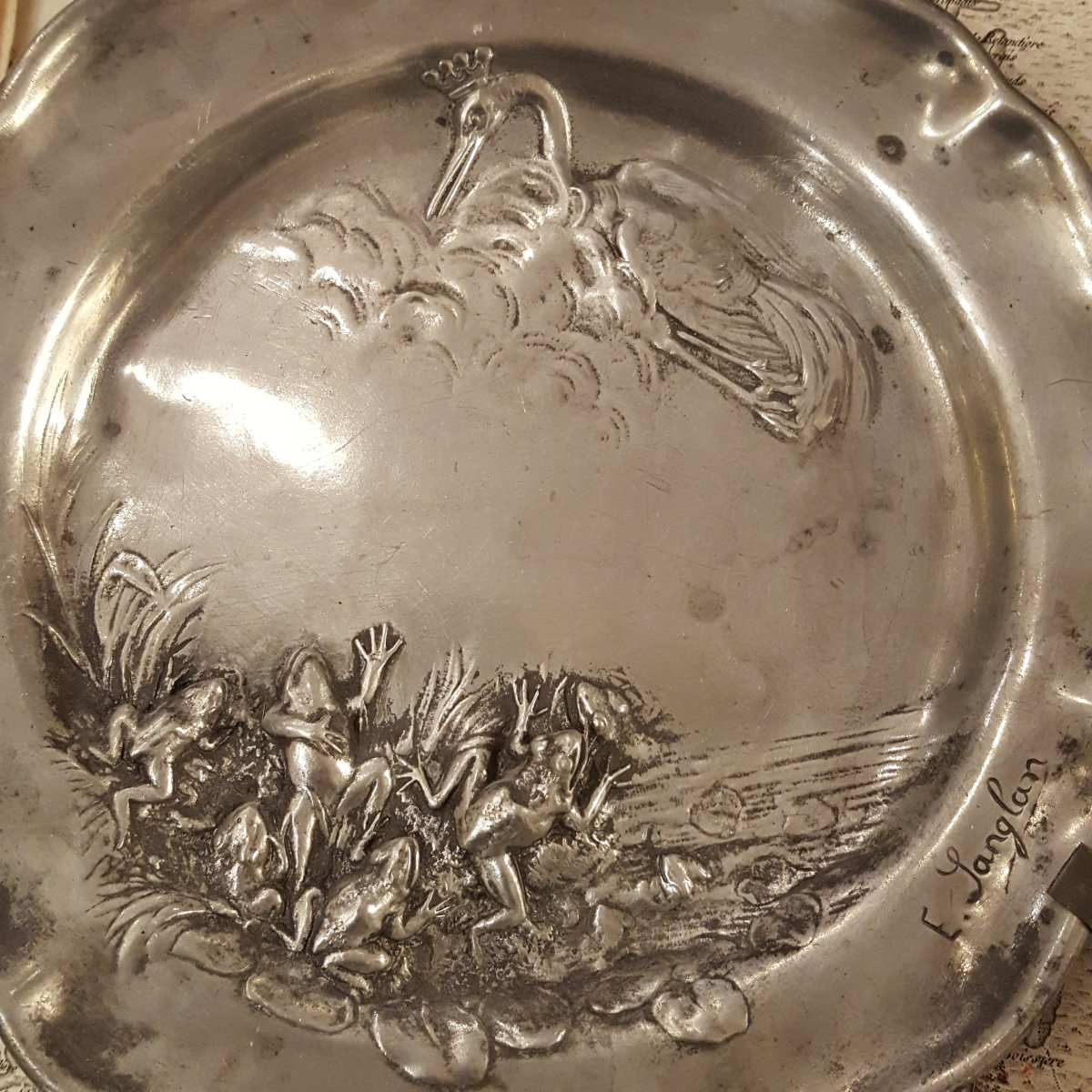 Les fables de La Fontaine : paire d'assiettes en relief  Art Nouveau-photo-3