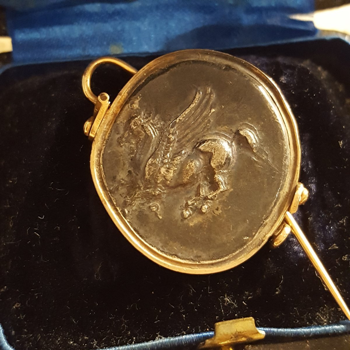 19th Century Reversible System Brooch: Pegasus Or Roman Warrior-photo-1