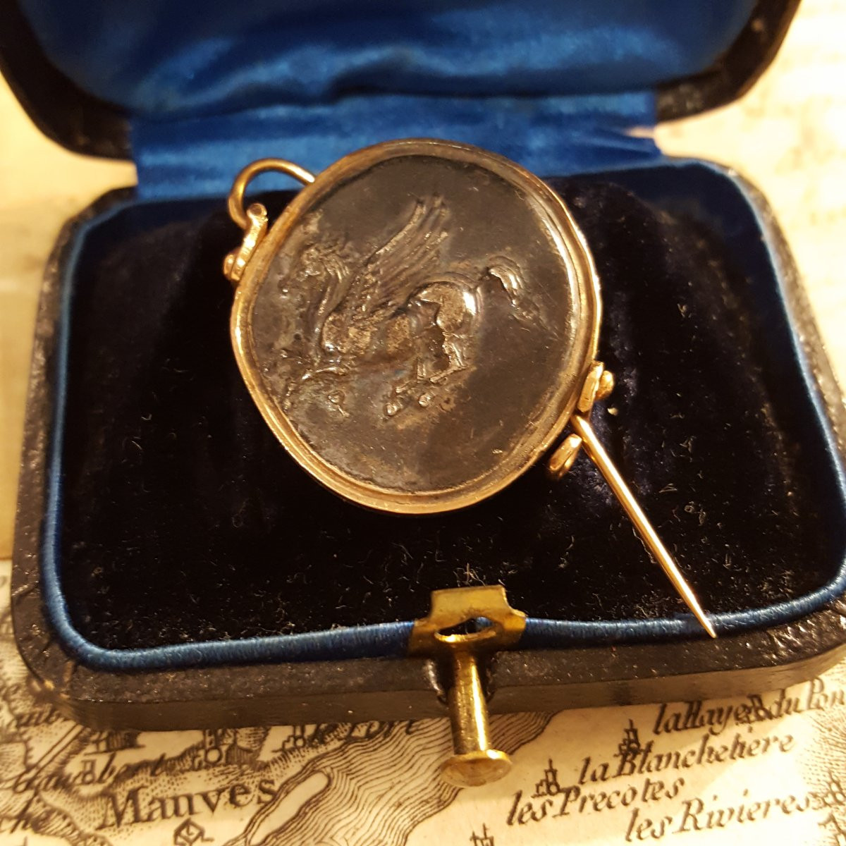 19th Century Reversible System Brooch: Pegasus Or Roman Warrior-photo-2