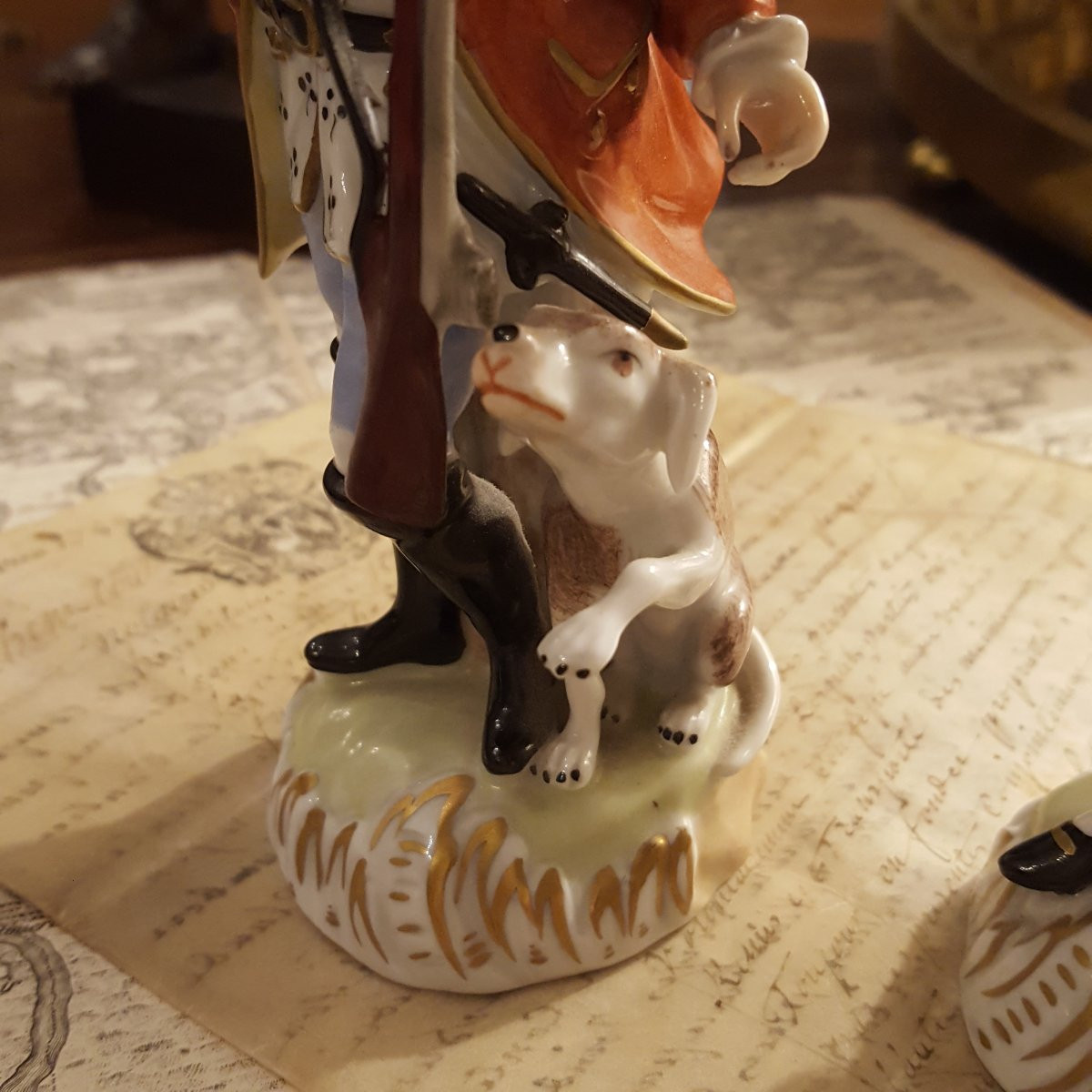 Dresden: Pair Of Porcelain Subjects: 18th Century Hunting Costumes-photo-3