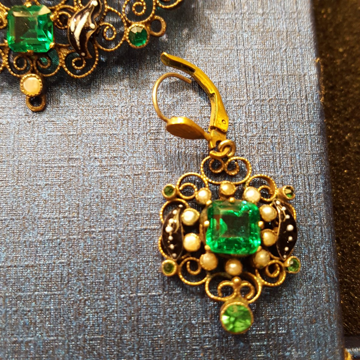 19th Century Brooch And Earring Set -photo-3