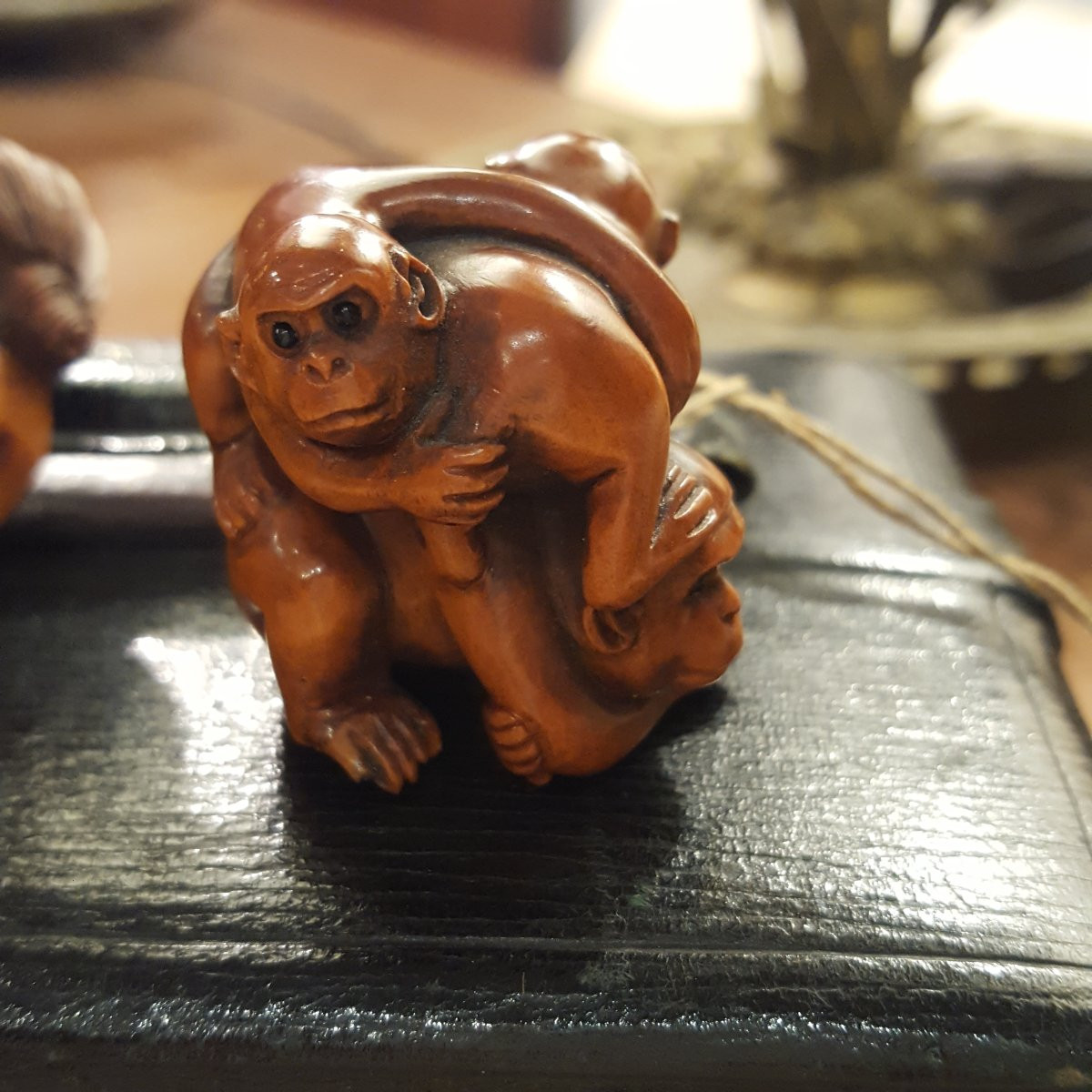 Quatre netsukés Japon en bois-photo-3