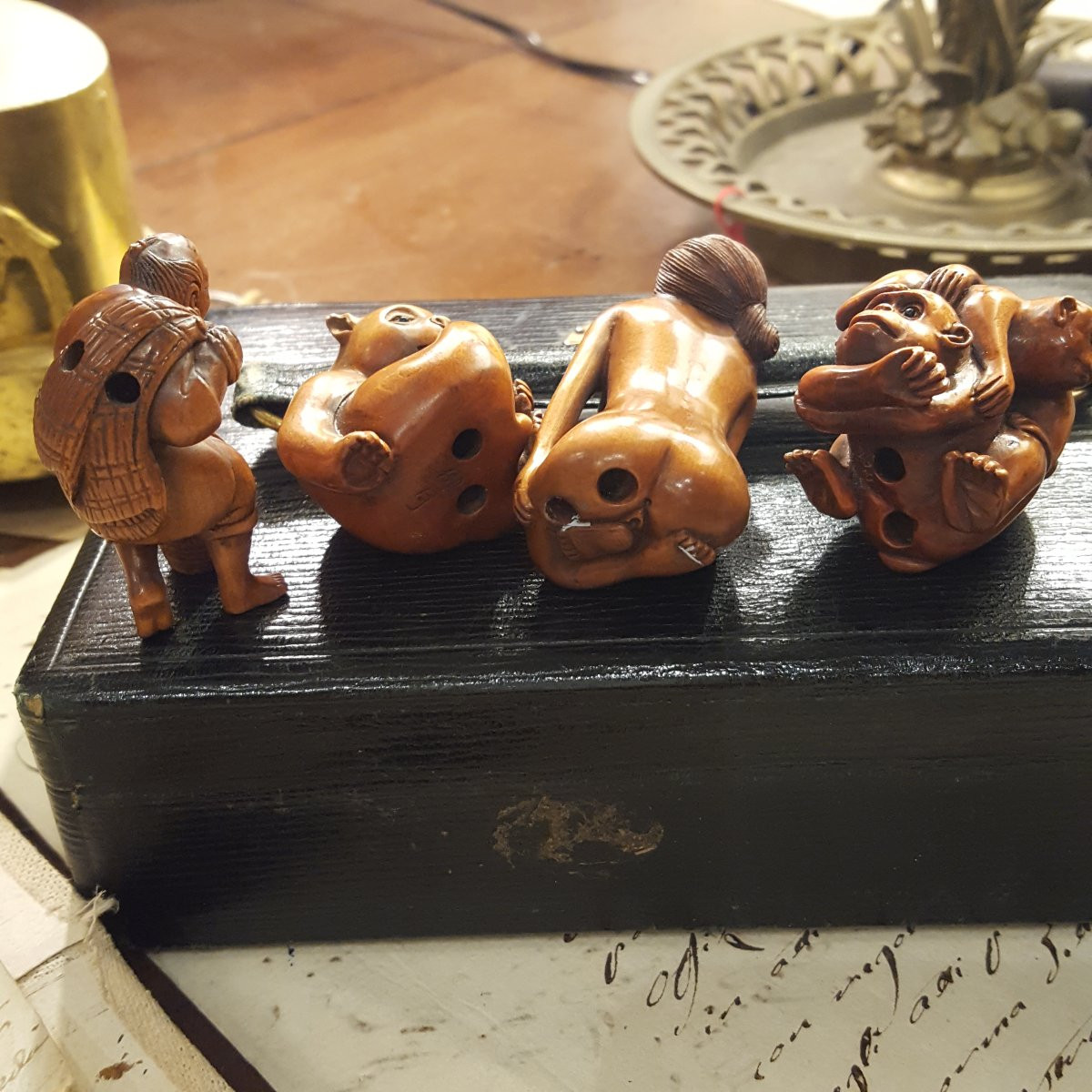 Quatre netsukés Japon en bois-photo-4