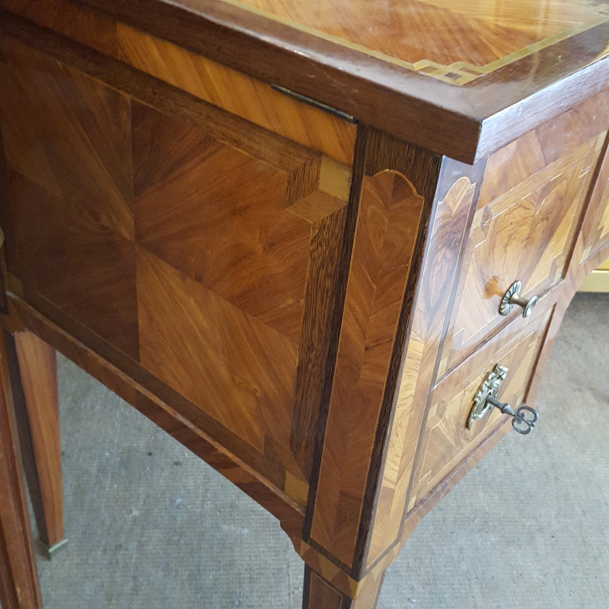 Louis XVI Dressing Table-photo-1