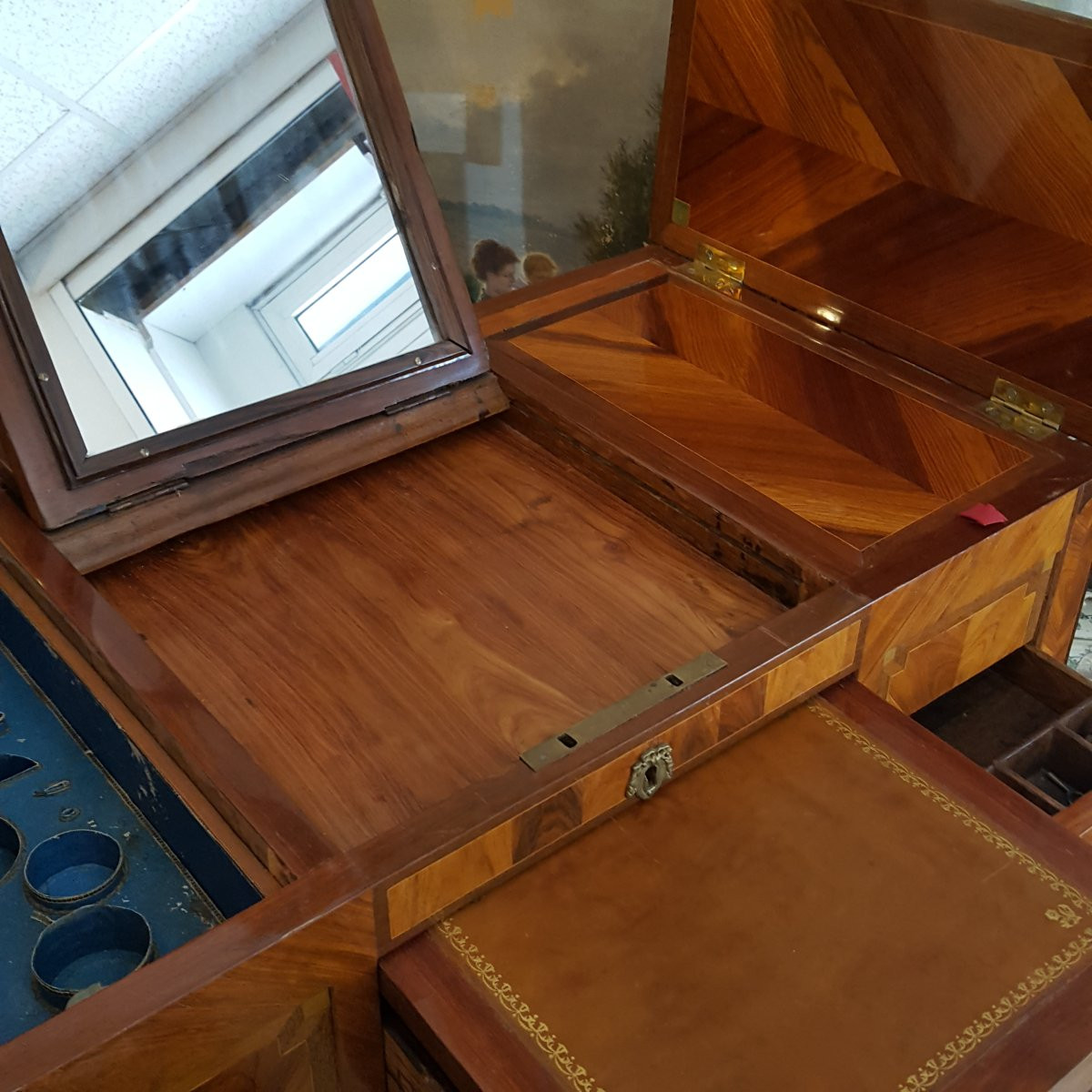 Louis XVI Dressing Table-photo-2