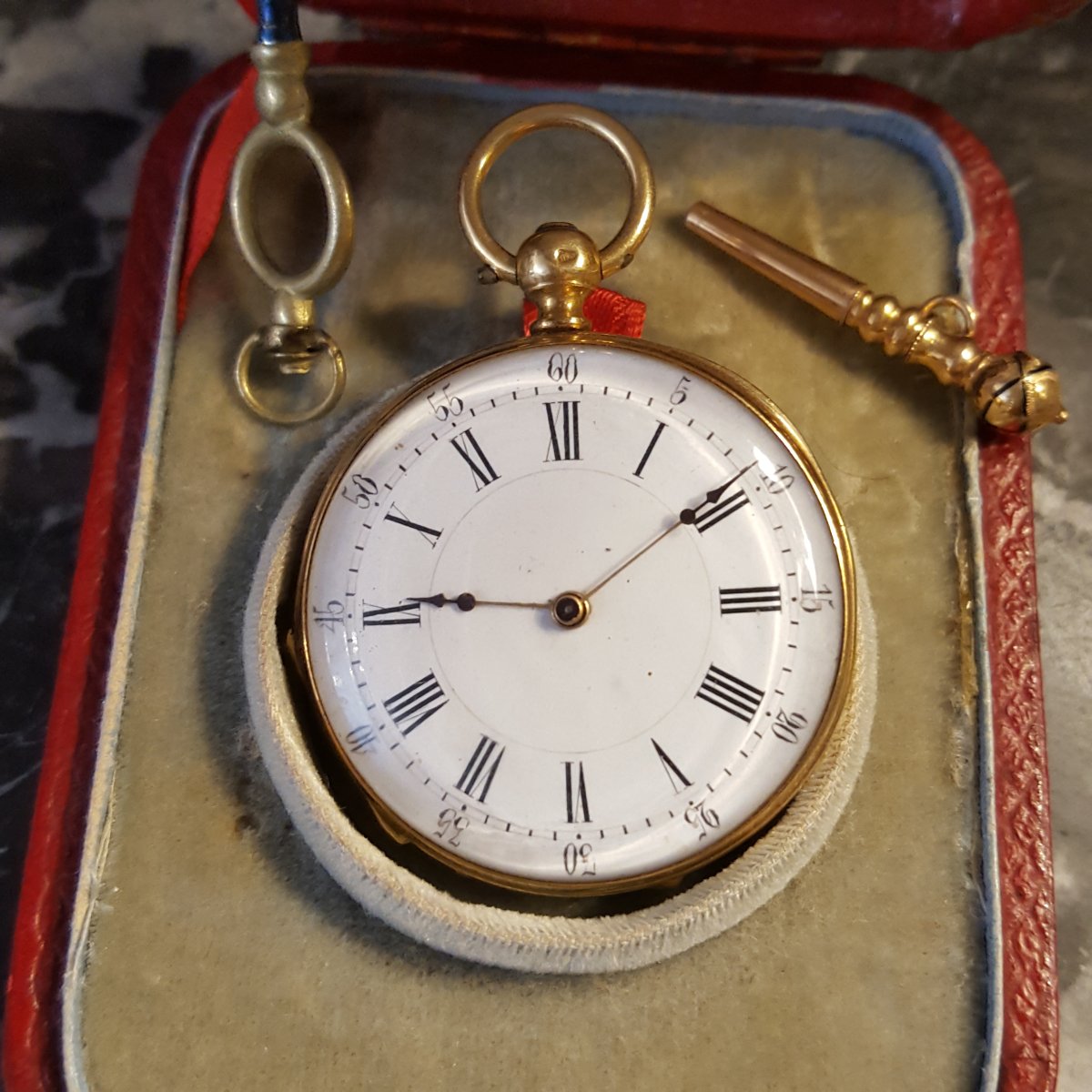 Montre Gousset et sa Clé or émaillées en coffret Charles X-photo-3