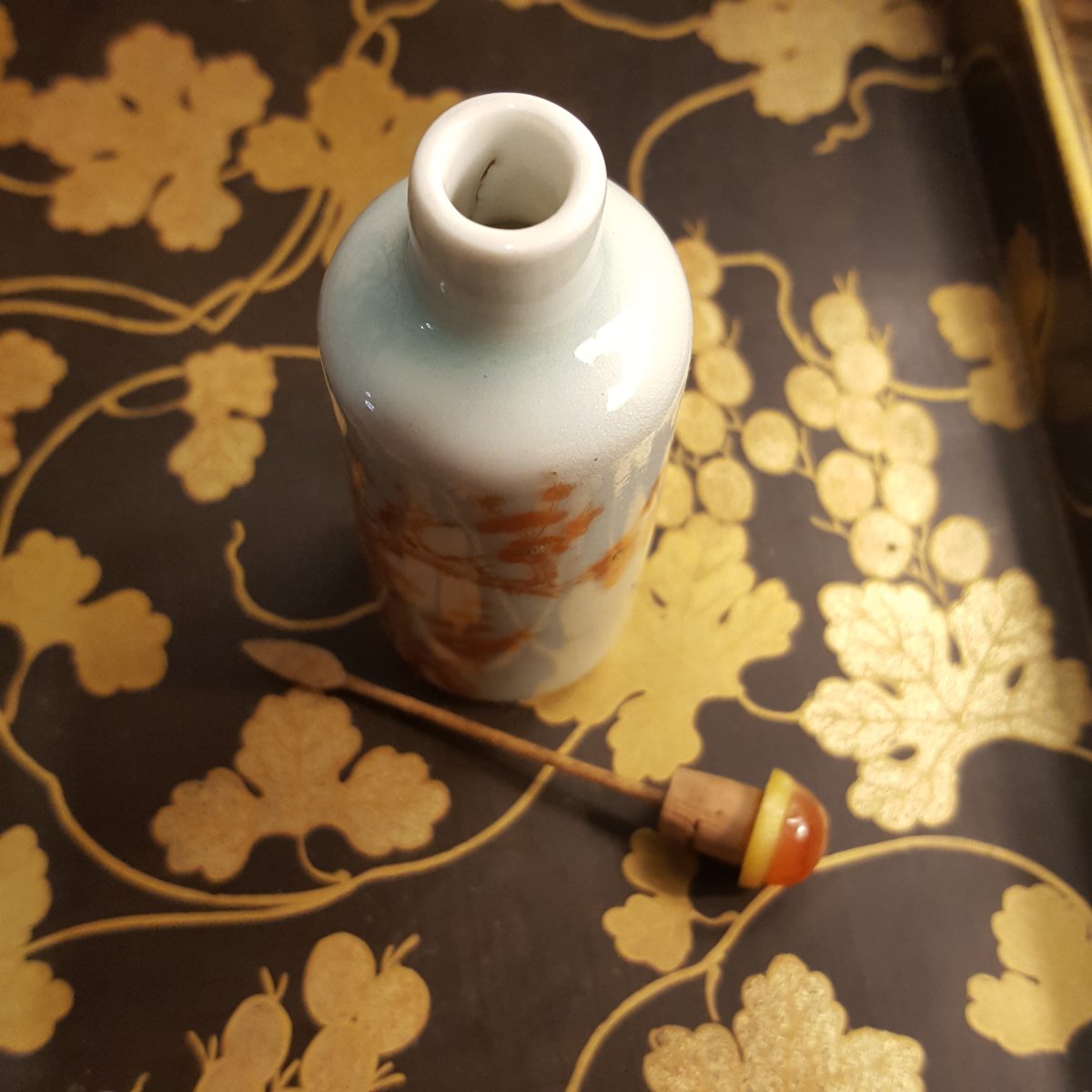 19th-century China: Glazed Porcelain Snuff Box-photo-2