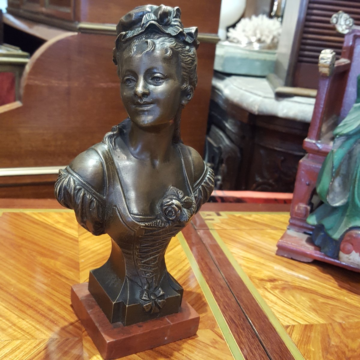 Buste bronze" Femme à la rose" XIXème signé