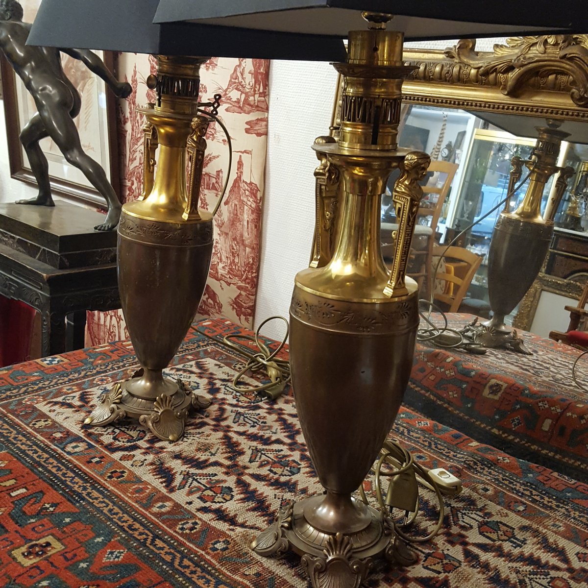 Paire De Lampes En Bronze Néoclassique Restauration . -photo-2