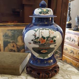 19th Century China: Covered Pot With Floral Decoration