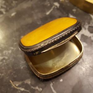  Boite argent guillochée et émaillée  : Maison Fred Paris