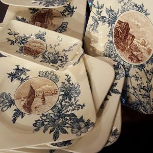 36 pièces faience de Salins : Les Bateaux  1900