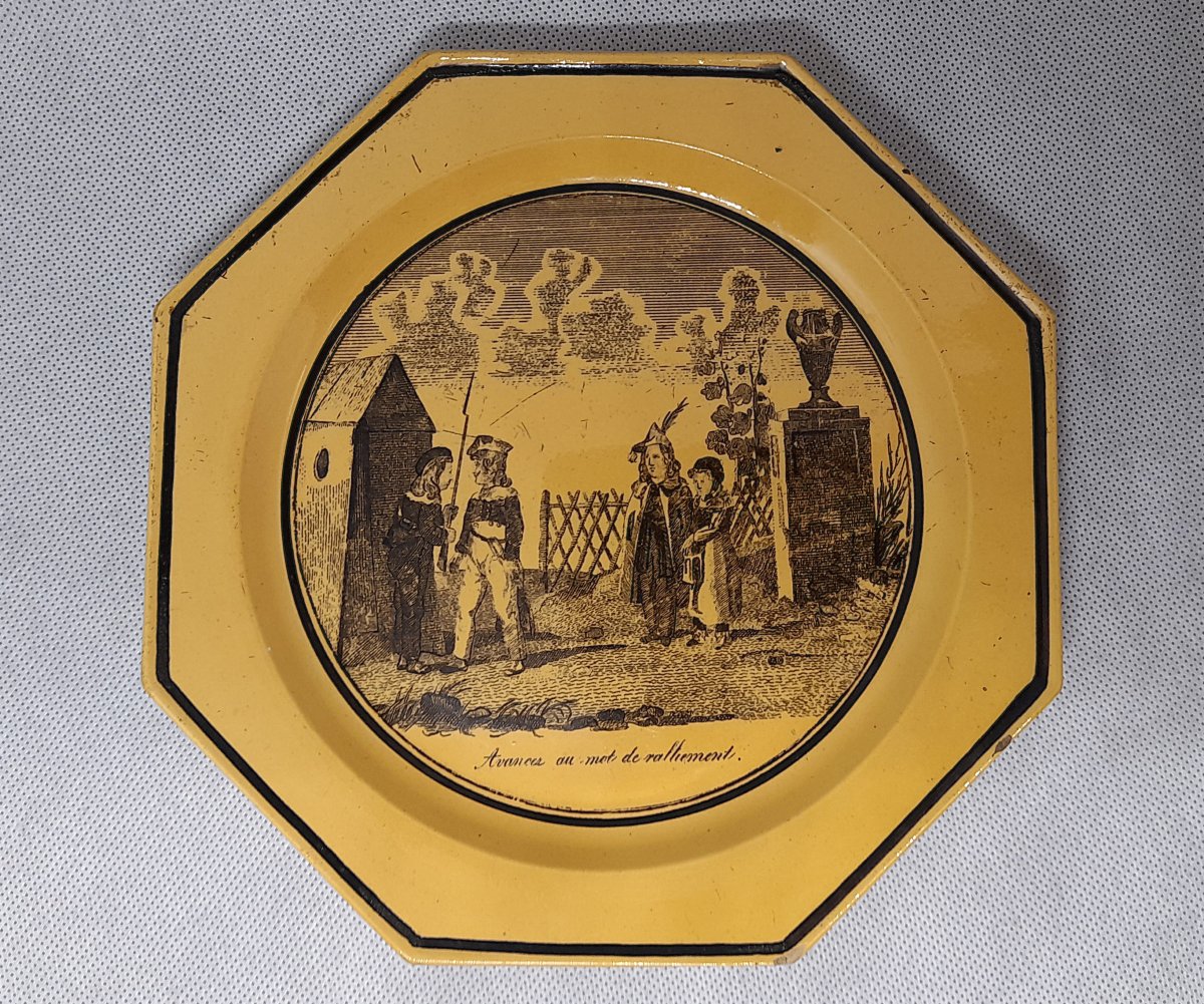 Sarreguemines, Deux Assiettes Octogonales à Masse Jaune-photo-2