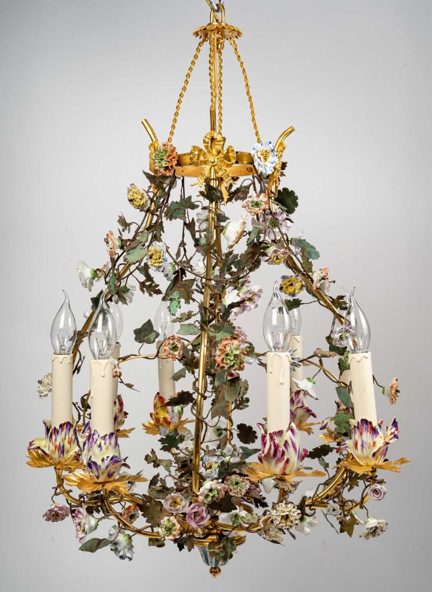 A Chandelier Decorated With Porcelain.-photo-2