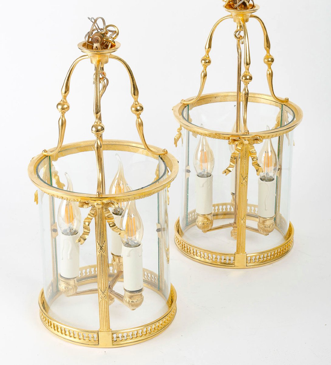Paire De Lanternes De Style Louis XVI.-photo-2