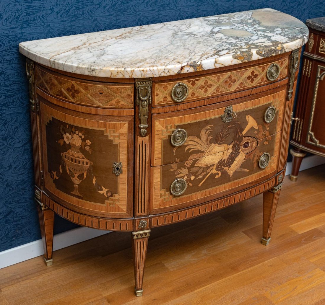 Commode De Style Louis XVI.