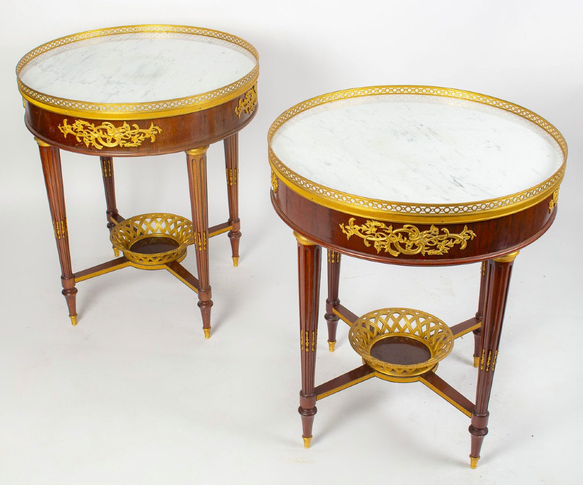 Paire De Tables Bouillottes De Style Louis XVI.